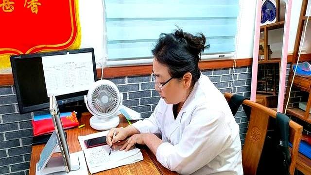 医生提倡：超过55岁的中老年人，宁可多走路，也别做这4个运动