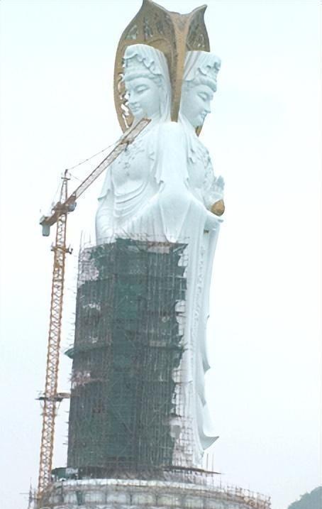 海南富商张晖：花8亿建108米海上观音像，却在4年后意外死在水中