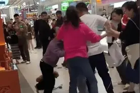 武汉商场摔狗后续：知情人曝群聊截图，养狗女不知悔改还反怪他人图片