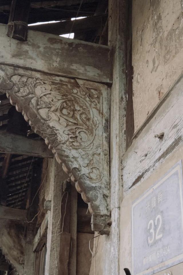 从成都出发，在龙泉山东麓邂逅一座千年场镇的温柔