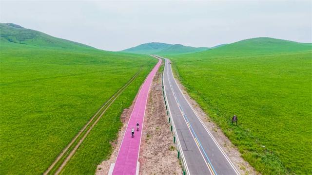 西乌旗：路通牧区 文旅“火出圈”通航让草原与城市紧密相连
