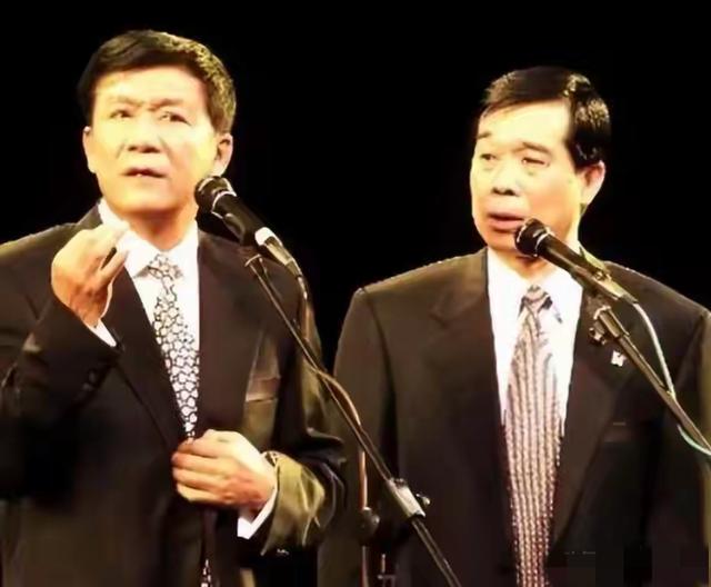 相声界泰斗北京聚会，李国盛坐C位，李金斗 赵炎 石富宽站二排