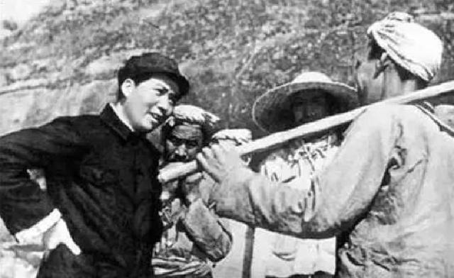 他参加了遵义会议，旗帜鲜明支持毛主席，为何之后官却越做越小？