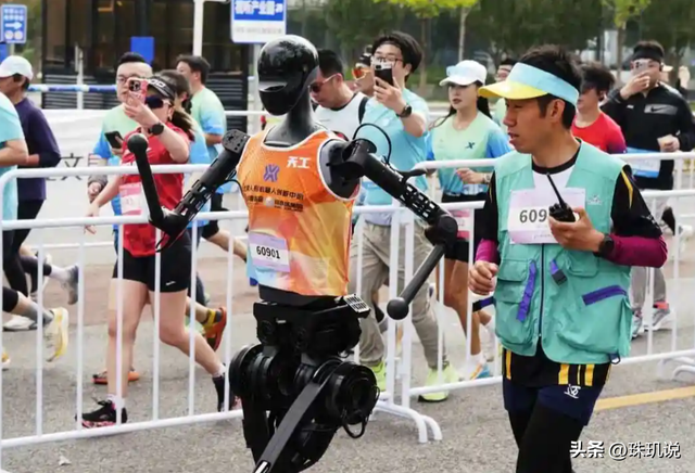 4000亿市场对决！特斯拉数据共享碾压，中国企业凭供应链场景破局