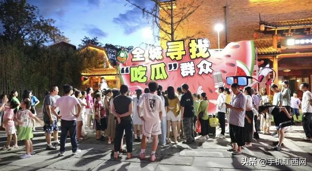 夜游桔乡新玩法：南丰“白+黑”文旅盛宴点燃盛夏激情