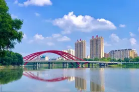 凭旅游业崛起的小城市——吉林省梅河口市图片