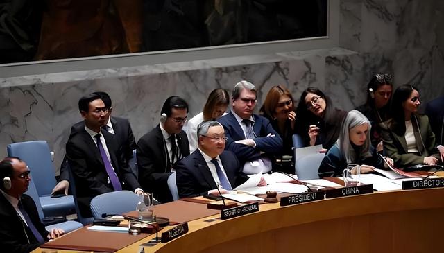 美国曾唯一超级大国遭质疑，欧洲超半人泼其冷水，中国踩对关键步