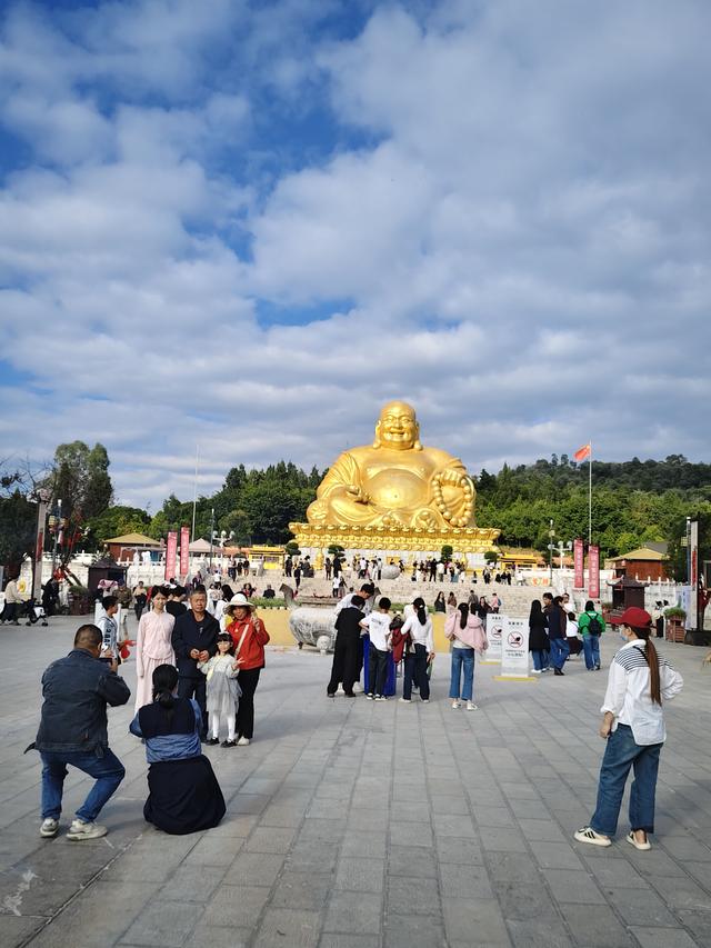 南行漫记：游锦屏山，看世界第一大弥勒佛。