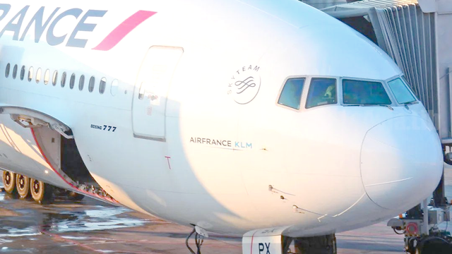 多个外航纷纷停飞中国航线，其背后原因有三，不失为一条正确道路