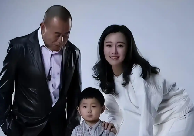 68岁潘长江豪宅名车无数，晚年却为42岁女儿愁白头	，真相泪崩！