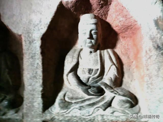 登上响堂山,让我阵阵心痛