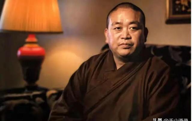 李湘不忍了！公开回应与释永信的真实关系，亲吻照的真相终于大白