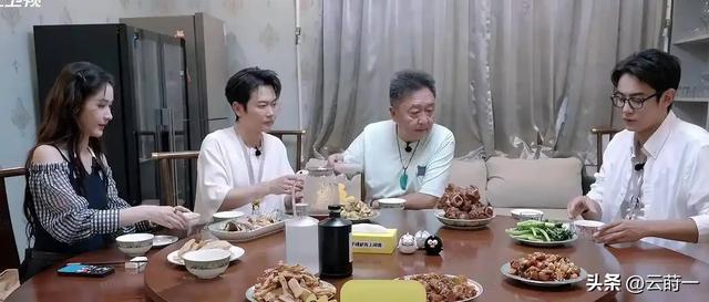 不查不知道一查吓一跳，坐拥北京60亩马场的于谦，私下到底有多壕