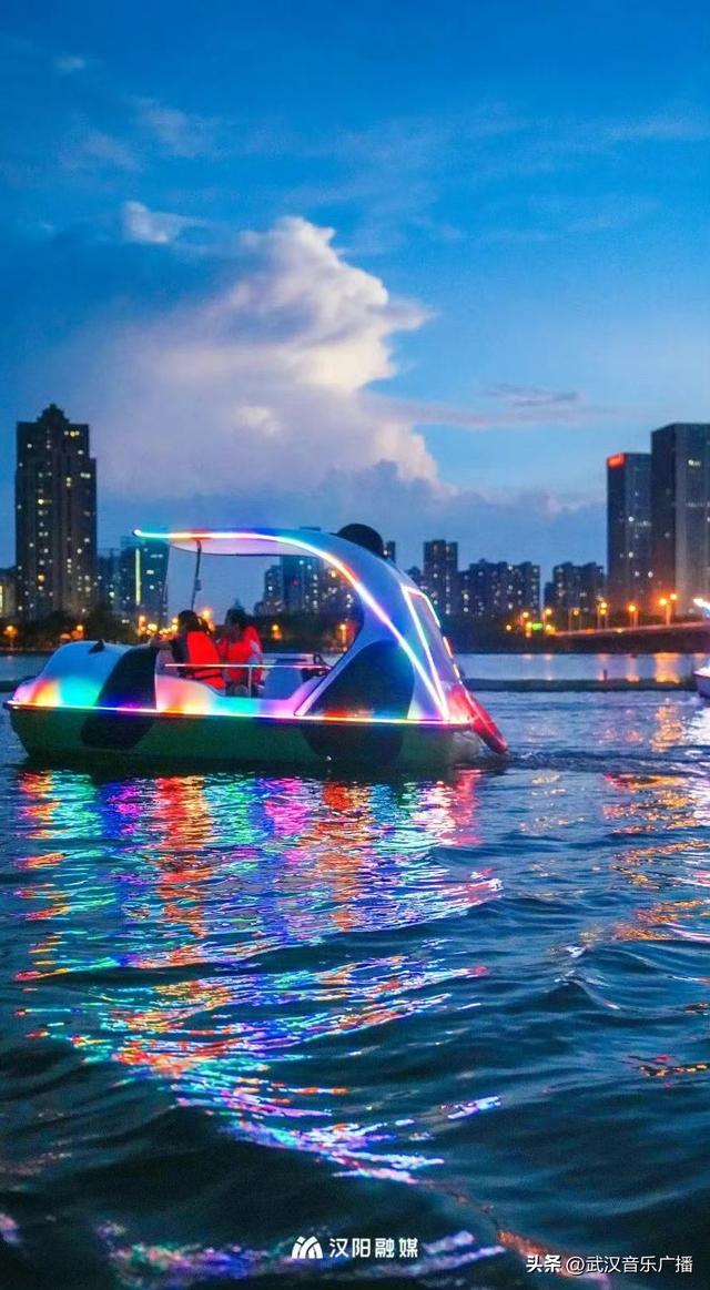 新玩法！武汉墨水湖龙阳湖开通游船夜游