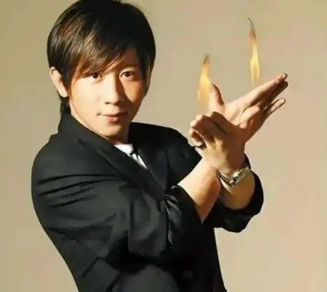 钱再多有什么用？抗癌一年刘谦憔悴到认不出，给中老年人提了个醒