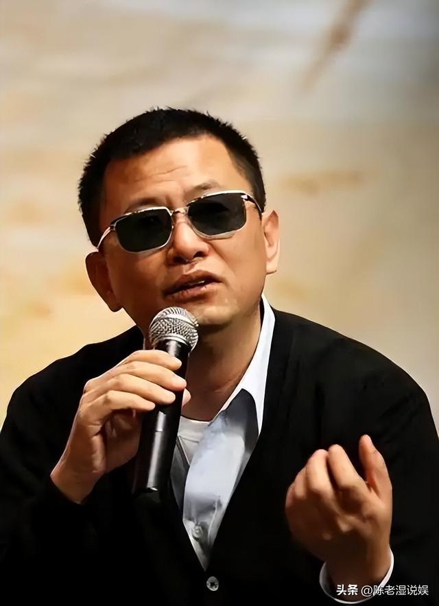 陪玩陪睡仅冰山一角！集体开嫖、舔手指、互撕，"圈中内幕"太荒唐