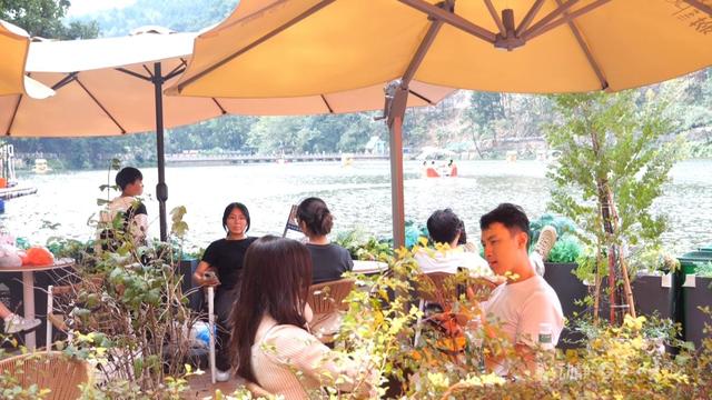 日接待游客超10万人次！黔灵山公园凭什么成了贵州旅游的顶流？