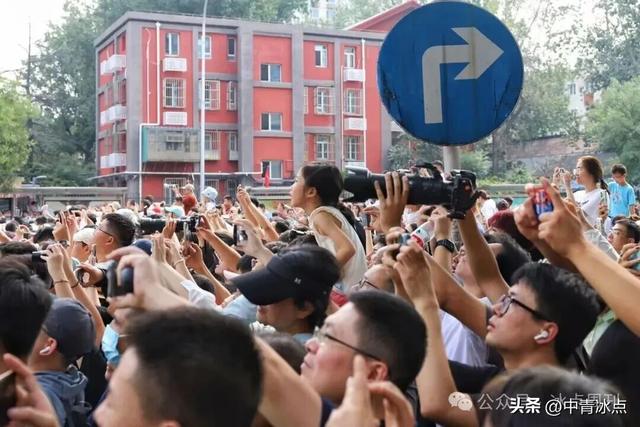 中青报直击九三阅兵：42张摄影作品，见证场内场外