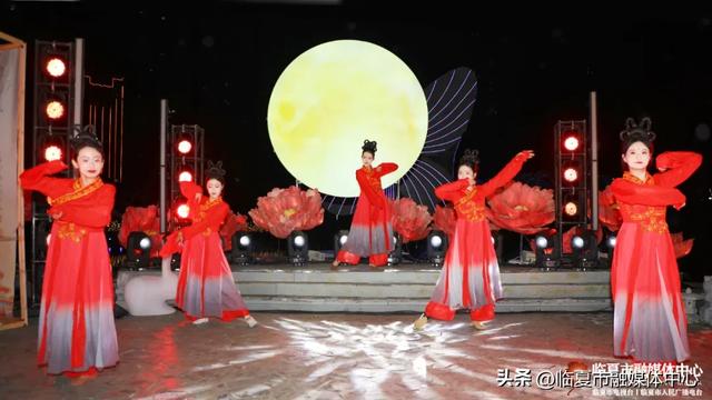 视频多图重温临夏市中秋音乐诗会，蝴蝶桥畔的双月，照亮了多少人的乡愁，绝美～