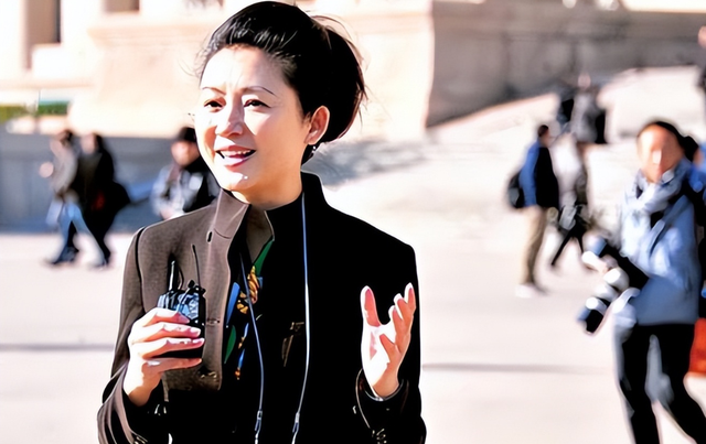 善恶到头终有报！57岁央视女主持王小丫，已走上另一条大路