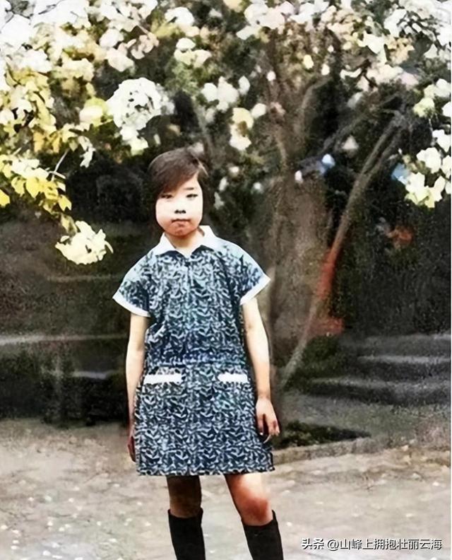 刘少奇的夫人王光美有多美？19岁在大学的留影，美艳不可方物！