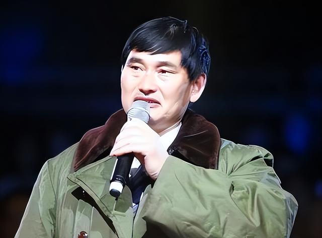 呆呆妹也没想到，杀猪宴收官才1天	， 一家人就走上了大衣哥的老路