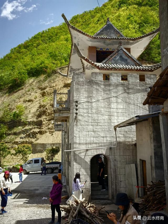 在中国“自然国心”鸡心岭，不但有大美山河，还有三省户籍的人家