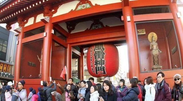 沉默11天后，高市早苗发声，让14亿中国人失望，强迫中方与她见面