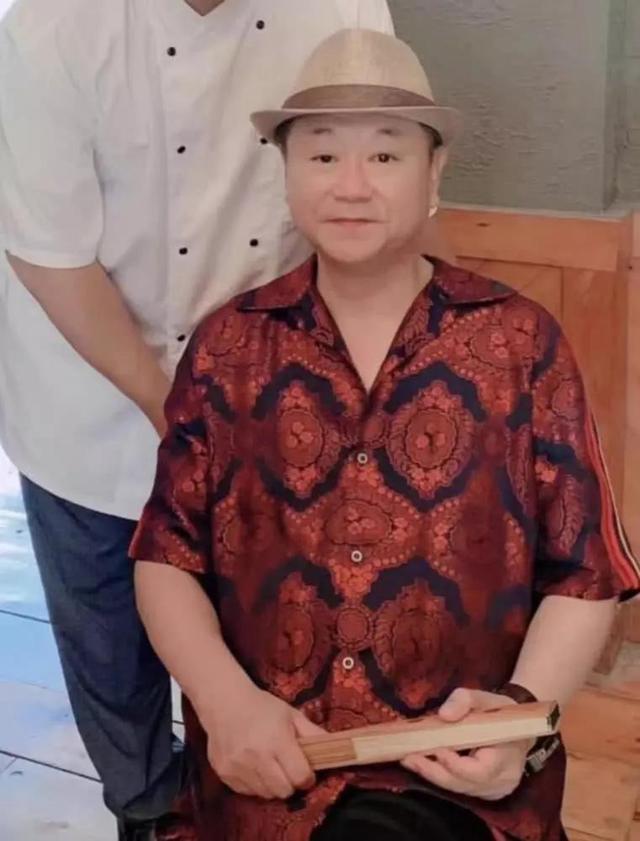 原来她是范伟老婆，难怪丈夫能上9次春晚，真是一个贤妻旺三代