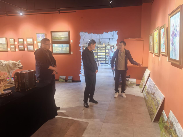 市文化旅游广电局局长王波深入额尔古纳市和陈巴尔虎旗调研重点文旅工作，推动产业高质量发展走深走实