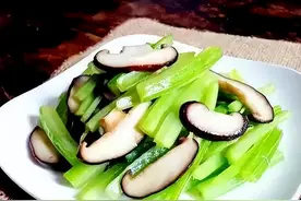 医生多次提醒：上了年纪，要少吃芹菜和木耳，可惜很多老人不听劝图片