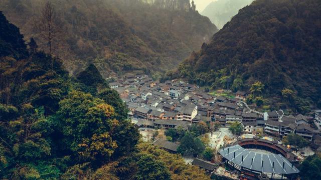 想玩点不一样，这个冬天，让我们去湘西过大年！