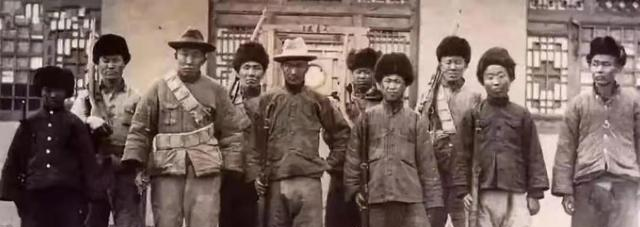 我国最后一个土匪，杀害叔叔，霸占婶婶，让解放军追踪了15 年！