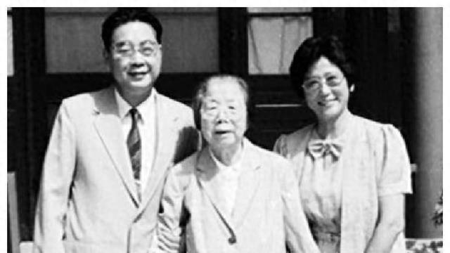 14年，李鹏坦白与周总理的真实关系：别人说我是他的养子，不正确