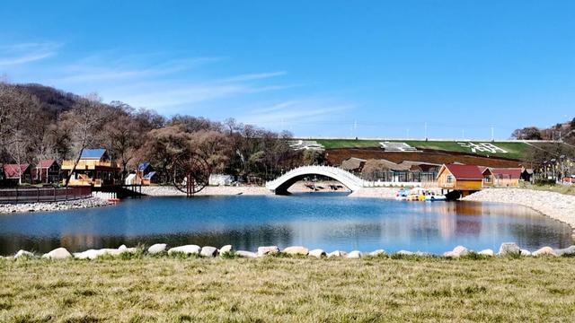 礼县红河镇：千年碧水映新景 和美乡村焕新颜