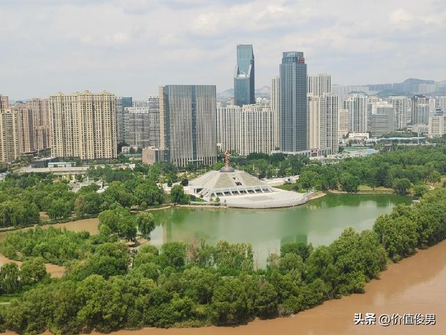 登兰州黄河楼记