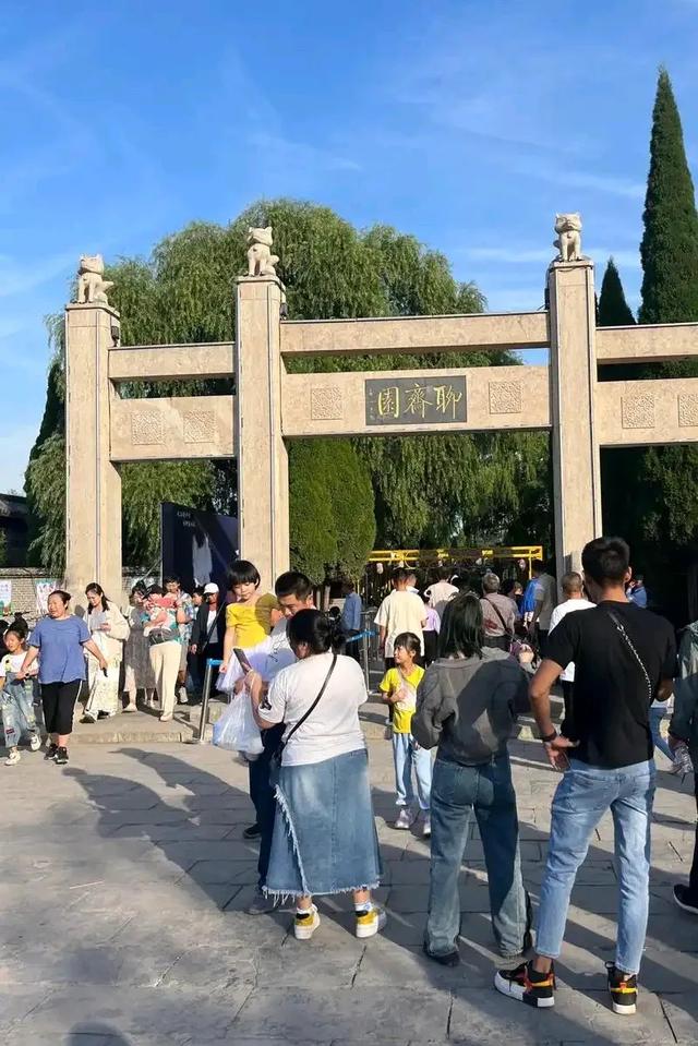 山东淄博旅游攻略：探索陶瓷之都的文化与魅力