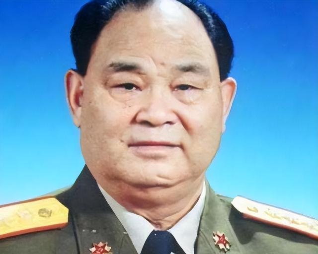 成都军区副司令，在西藏视察时遇难，享年63岁，司令员因此被免职