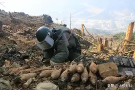 脚踩120万枚地雷，传统清理要4000年，非洲人用笨方法轻松搞定图片