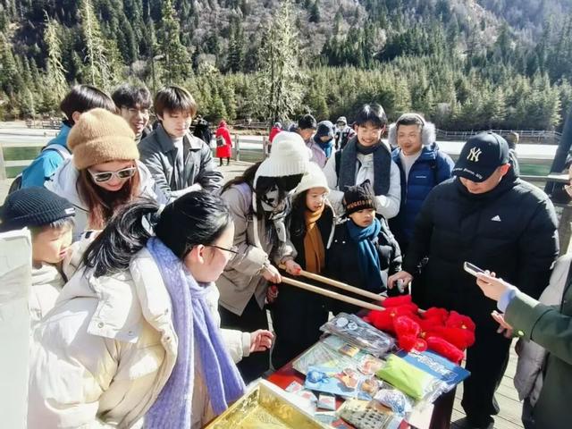 四姑娘山景区春节假期接待游客6.89万人次，圆满收官