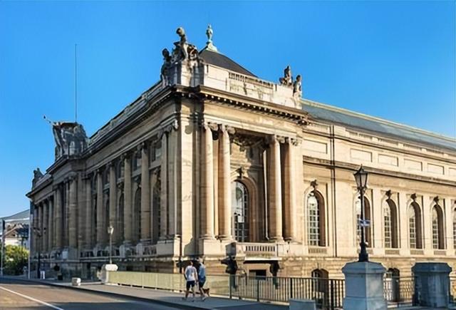 再访瑞士，世界丛林中目睹小国的生存之道