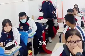 厉害了！学生班上展示自学的呼麦震撼全场图片