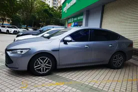 我的秦Plus dmi 开到15000公里时，需要换电池了……图片