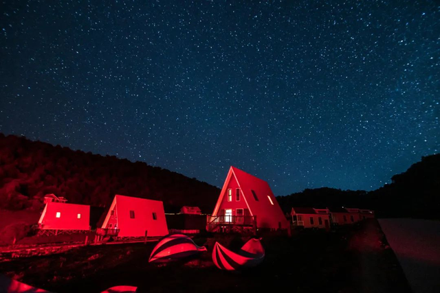 枕着星河入梦，陕西星空露营地推荐→