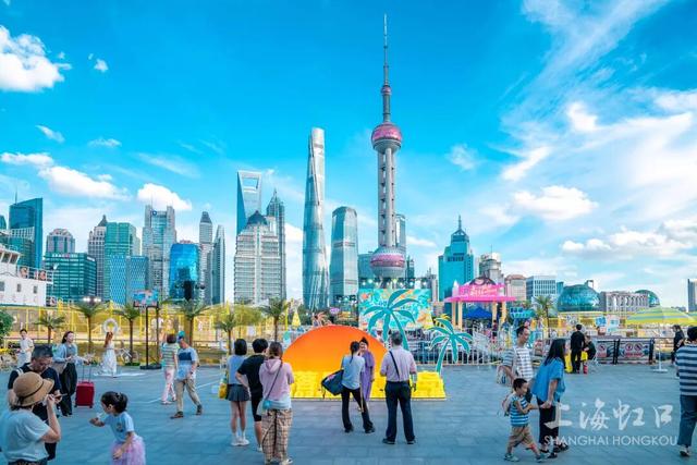 北外滩“落日度假岛”正式开放！市中心的沙滩你玩过吗？