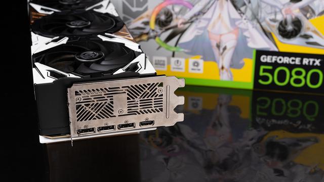 银白顶配，98X3D+技嘉B850M雕妹+索泰RTX 5080+6400C28 96GB装机