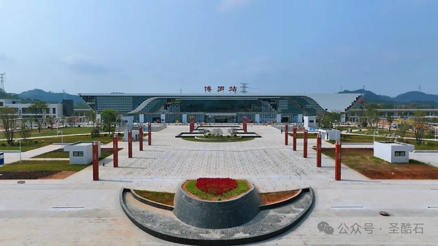 中国高铁过度建设问题：一位顶尖经济地理学家的警告