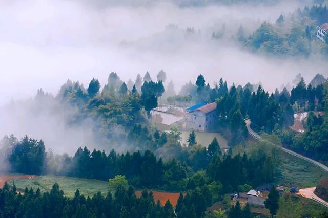接上 第四章：山水胜境—嘉陵画廊的诗意栖居