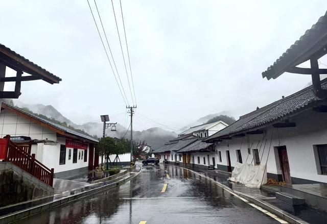 黄柏塬：山居听雨