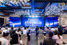 黄浦江畔，钱江世纪城的“世纪邀请”图片